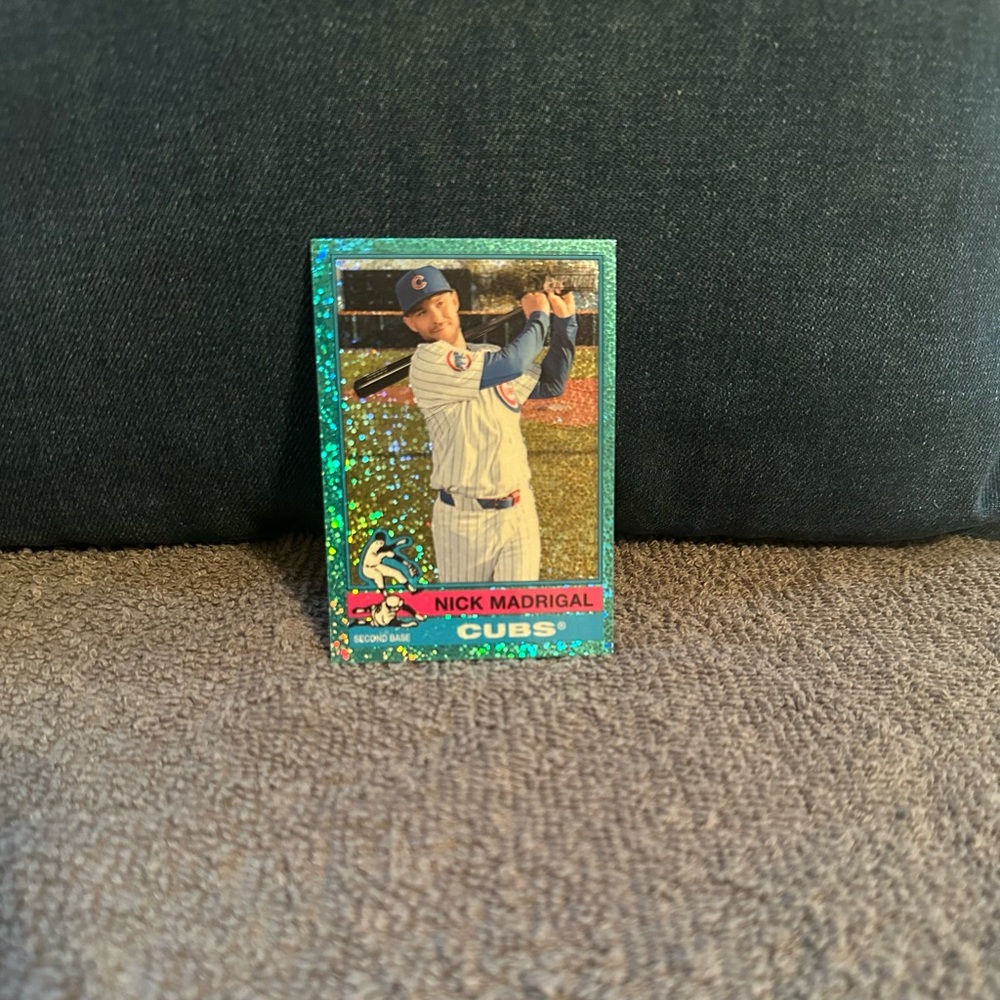 Topps “Heritage” Nick Madrigal Blue Sparkle Refractor Card #375